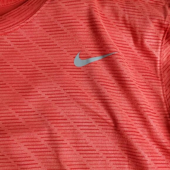 Nike Dri-Fit Training T-Shirt Men’s XL Red Performance Tee - Picture 5 of 6